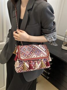 2026 new ethnic style retro chain shoulder bag, daily matching women's bag, versatile tassel crossbody bag