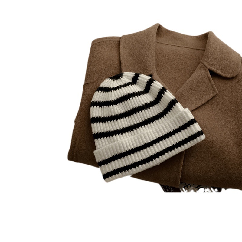 Cappello lavorato a maglia da donna autunno/inverno alla moda a righe con lettere grandi, caldo, versatile, in lana, freddo, per studenti_voghion.com