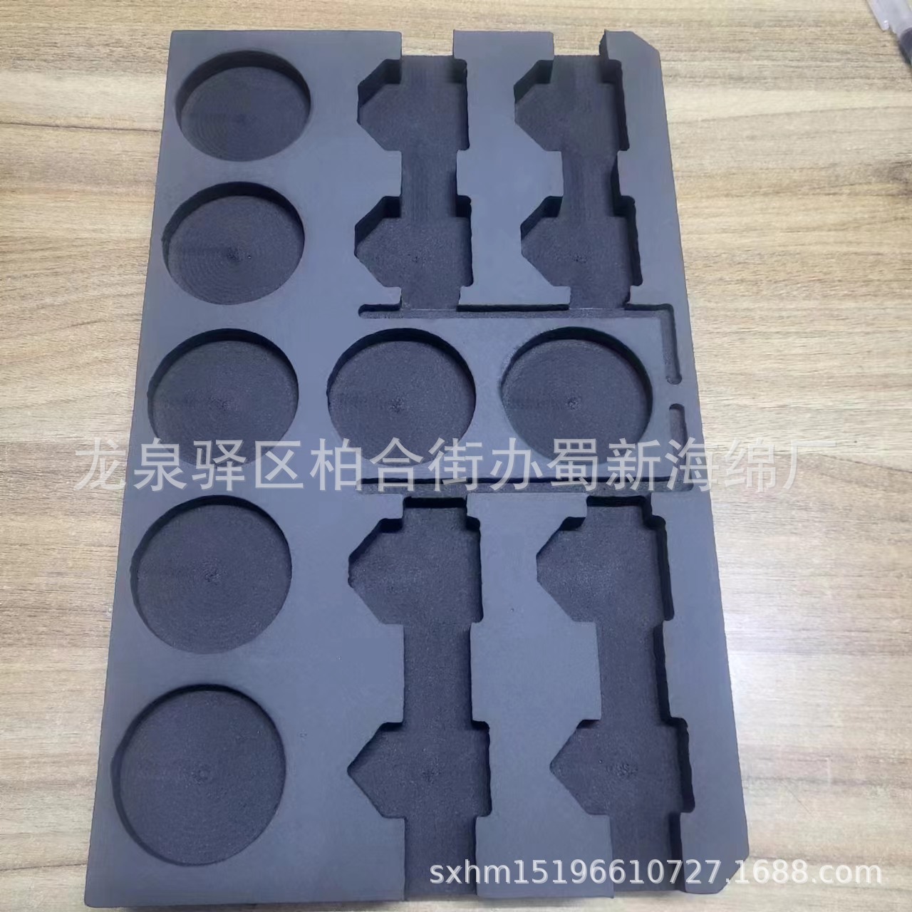 厂家供应45度EVA硬泡沫成型/铝箱工具箱静电EVA一体成型包装