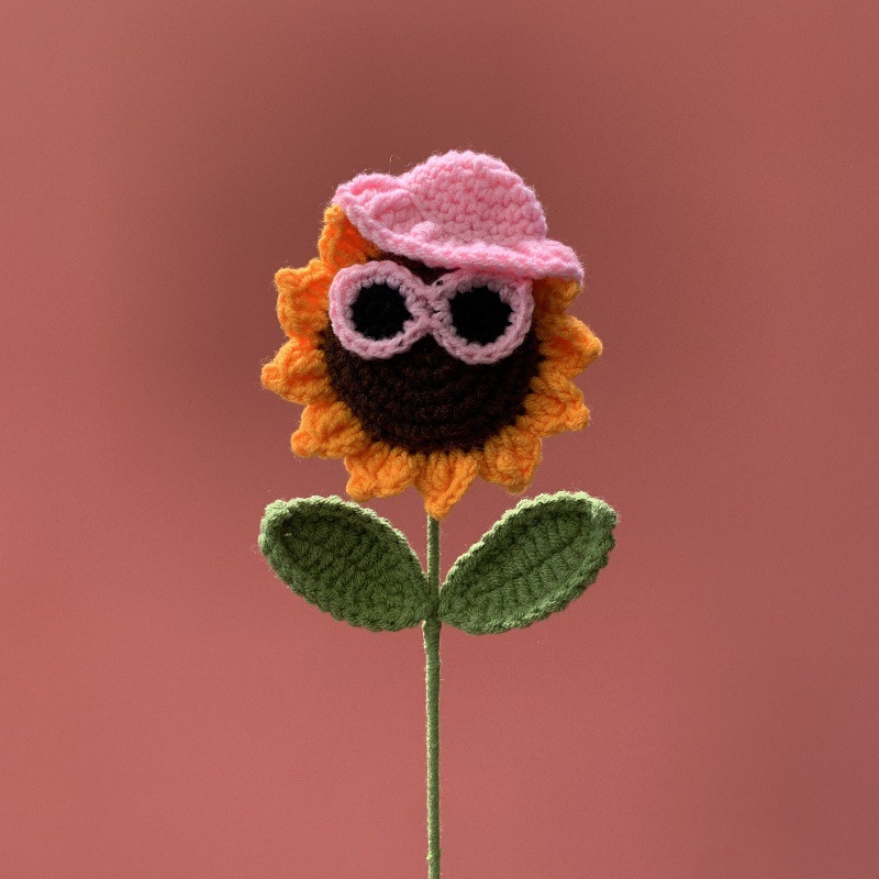 完成品の手作りの花はバラの花をシミュレーションします。|undefined