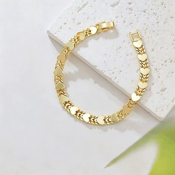 Cross-border bestseller: European and American style light luxury three-dimensional heart-shaped Cuban bracelet for women, gold double-layer heart-shaped spliced bracelet