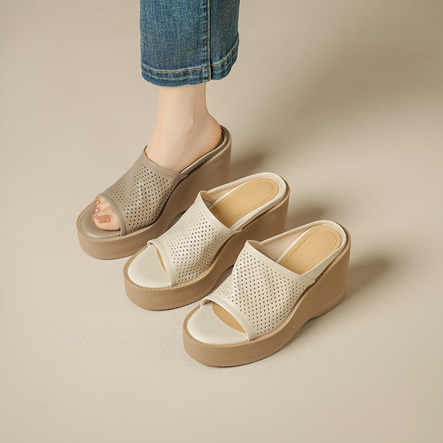 Dép sandal cao gót nữ da cừu đế xuồng mũi hở quai ngang — màu trắng ngà