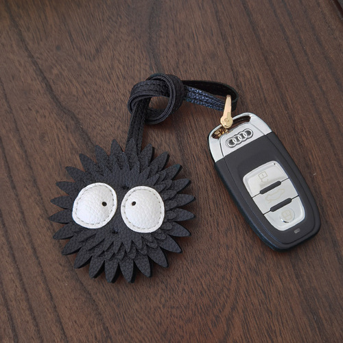 Handmade Leather Car Key Holder for Men, Small Gift, Unique and Cute, Simple and Trendy for Women