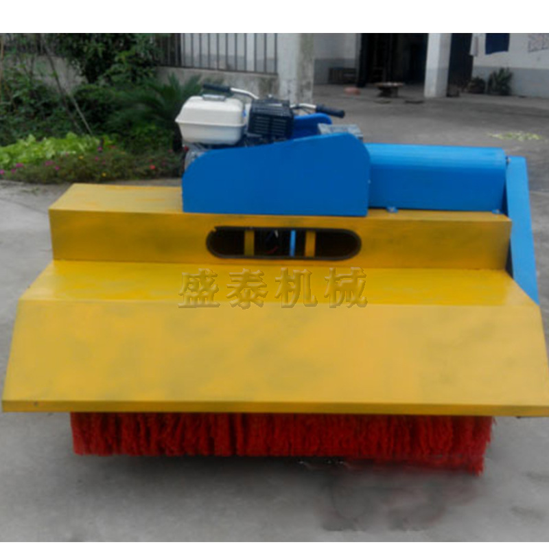 座驾式三轮充砂梳草一体机 足球场高尔夫球场充砂机养护梳理机