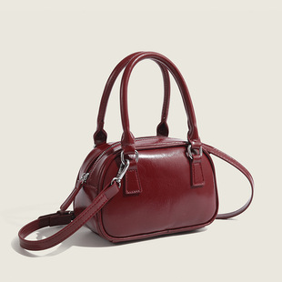 Red trend retro polyurethane shoulder bag, South Korea