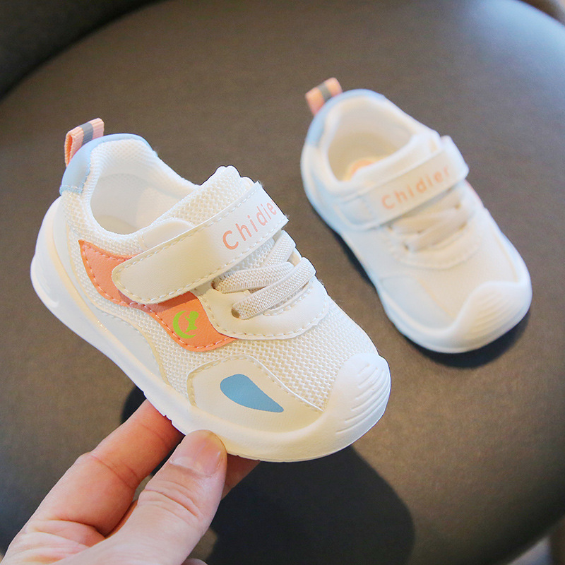 Primavera 2024 zapatos para niños zapatillas de deporte para niñas zapatos para bebés de fondo suave antideslizante 1-3 zapatos para bebés zapatos para niños pequeños