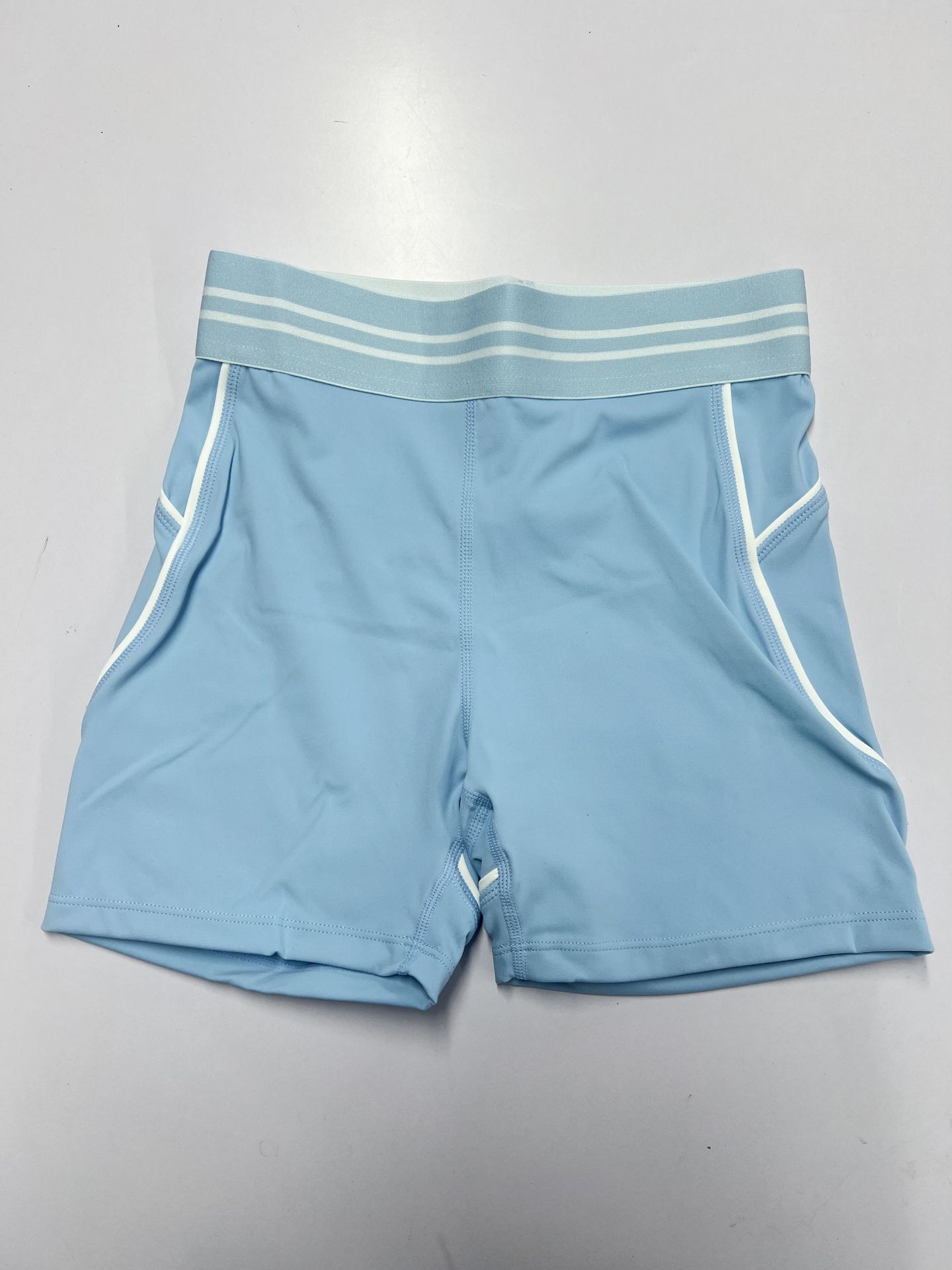 Line Blocked Nude Feel Shorts Set, U Shaped Backless Pullover, Tight Fitting, Breathable, Skin Friendly, Sports And Fitness Two Piece Set._ecoleips.com