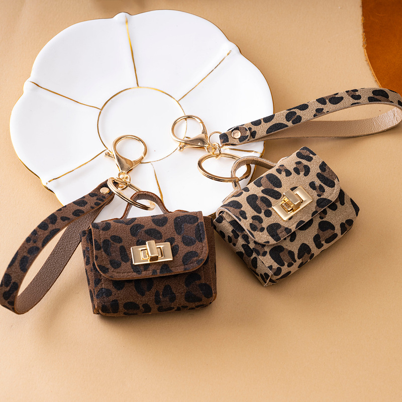 Super Cool Leopard Print Embossed Keychain Bag Mini Portable Metal Buckle Fashion Pendant Bag Keychain Bag Pendant Super Cool Leopard Print Embossed Keychain Bag Mini Portable Metal Buckle Fashion Pendant Bag Keychain Bag Pendant