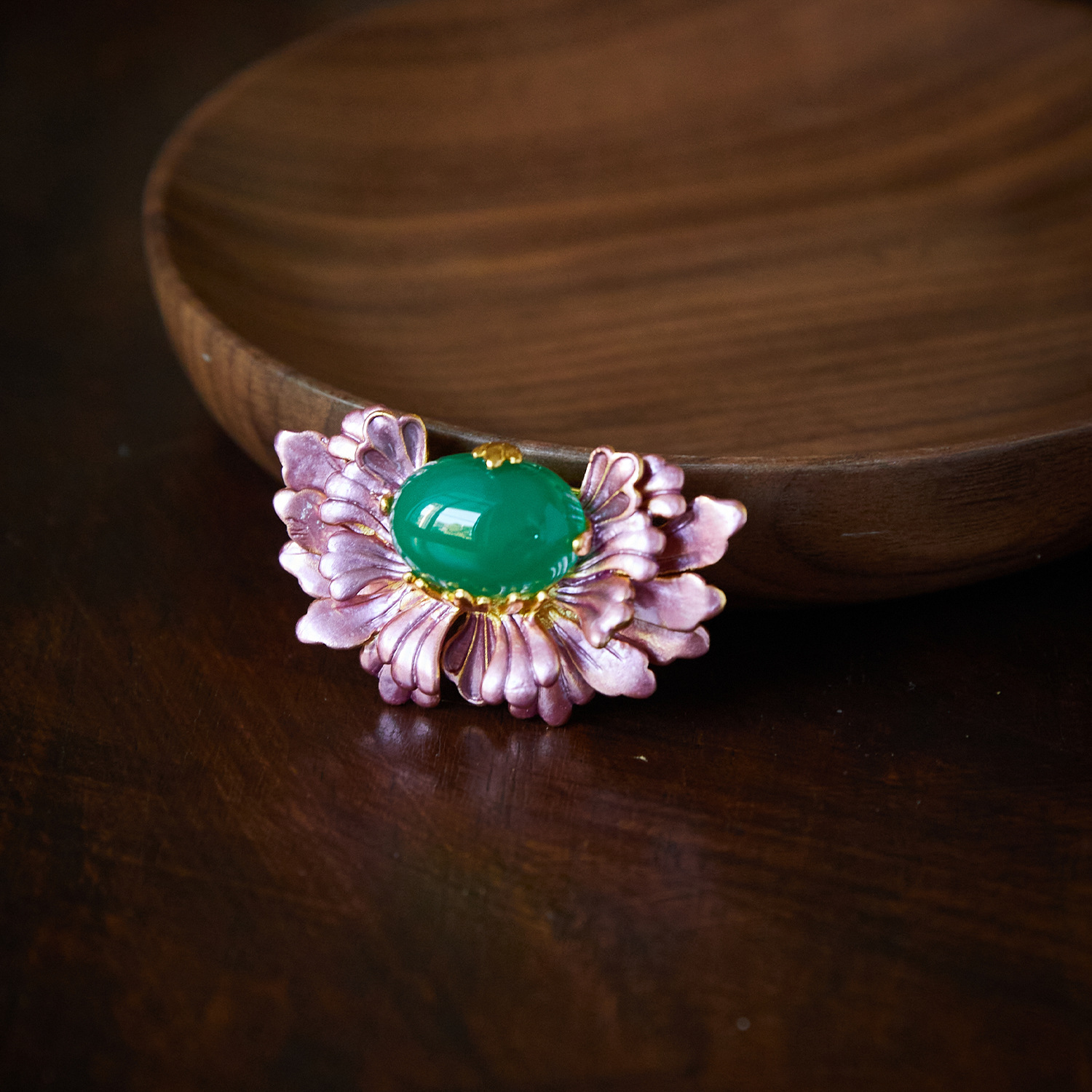 Quality design brooch