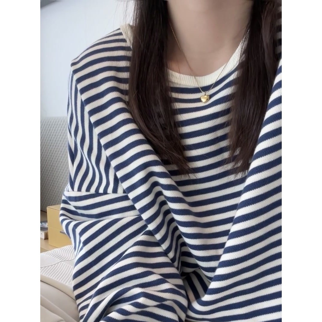 Blue and White Striped Loose Casual Long-Sleeve Sweatshirt for Women, 2026 Spring Korean Style Relaxed Slim-Fit Round Neck Base Shirt
