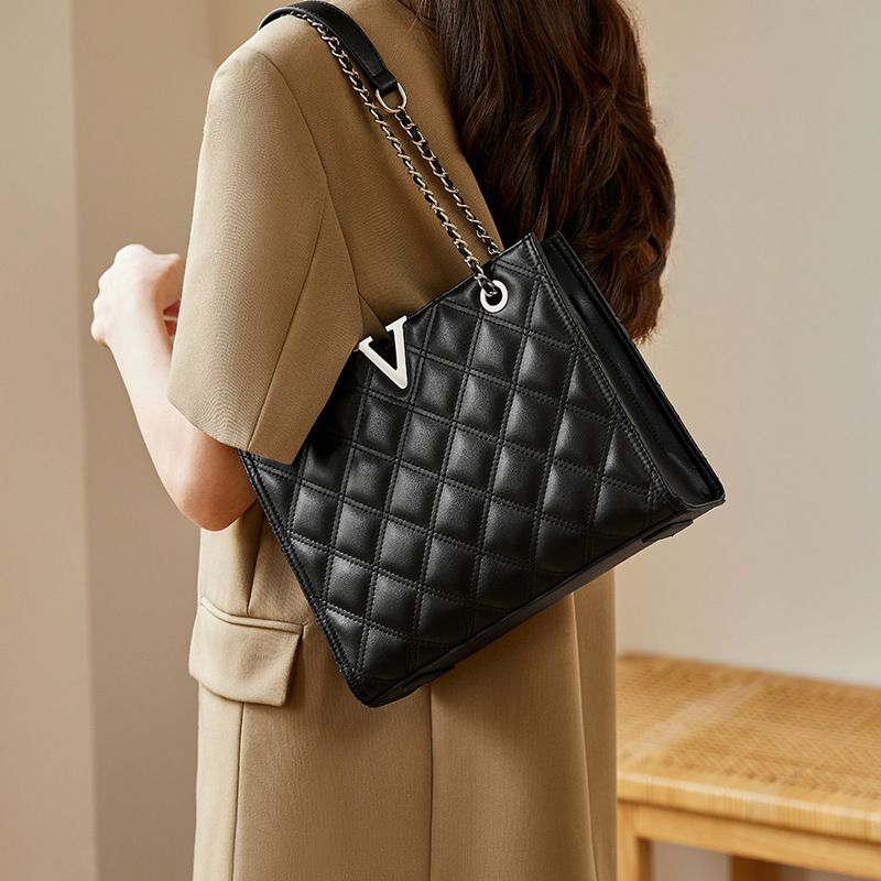 Nalandu Black Bag 2026 New Chain Bag Spring and Summer Large Capacity Shoulder Underarm Bag Women's Genuine Leather Bag