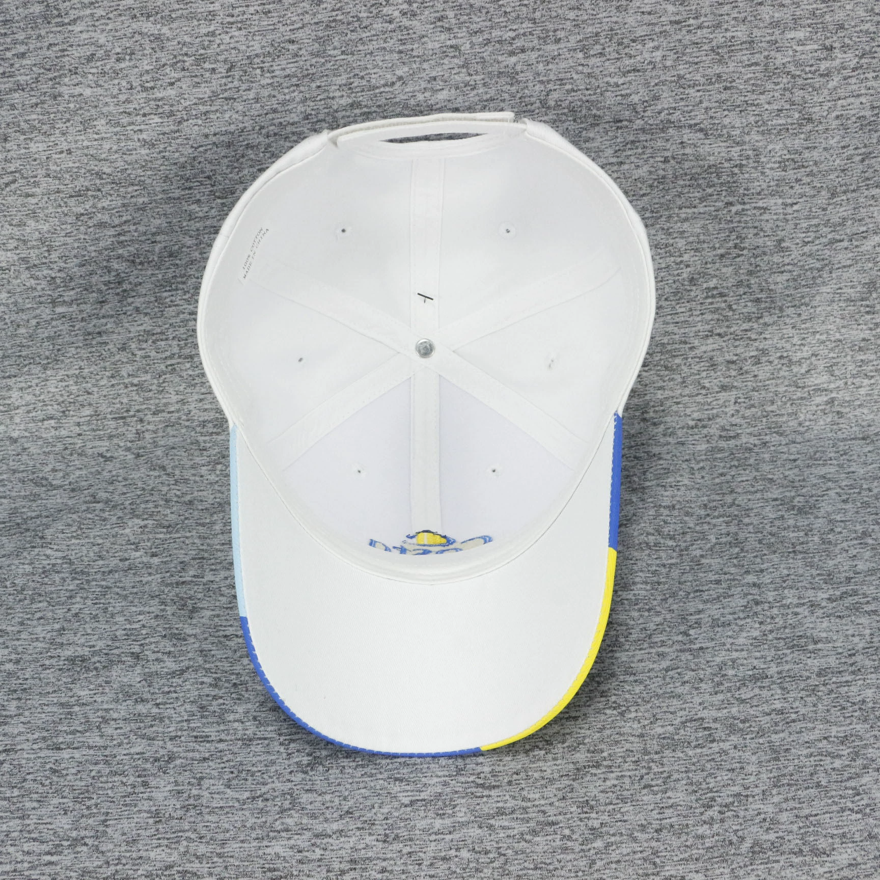 Summer cap, sun hat solar-powered, custom-made, with embroidery