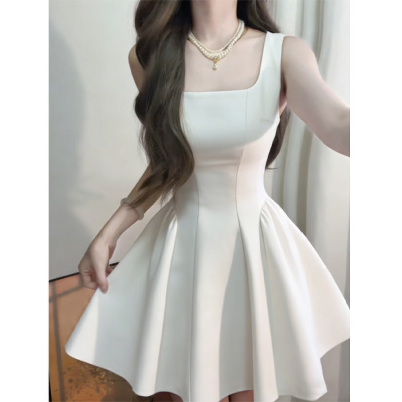 White Short Skirt for Women in Early Spring, Waist-Cinching, Slimming, Puffy A-Line, Square Neck, Beautiful Spaghetti Strap Dress