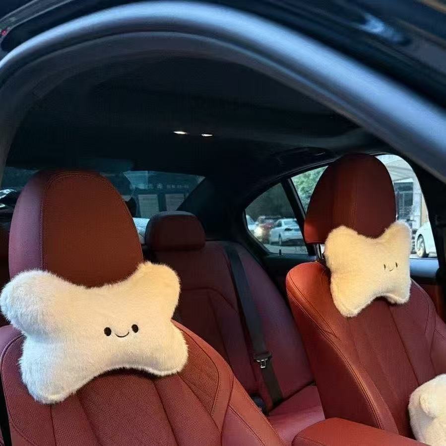 Cute Smiling Face Headrest and Lumbar Support Set, Car Pillow, Car Headrest, Neck Pillow, Creative Car Accessories