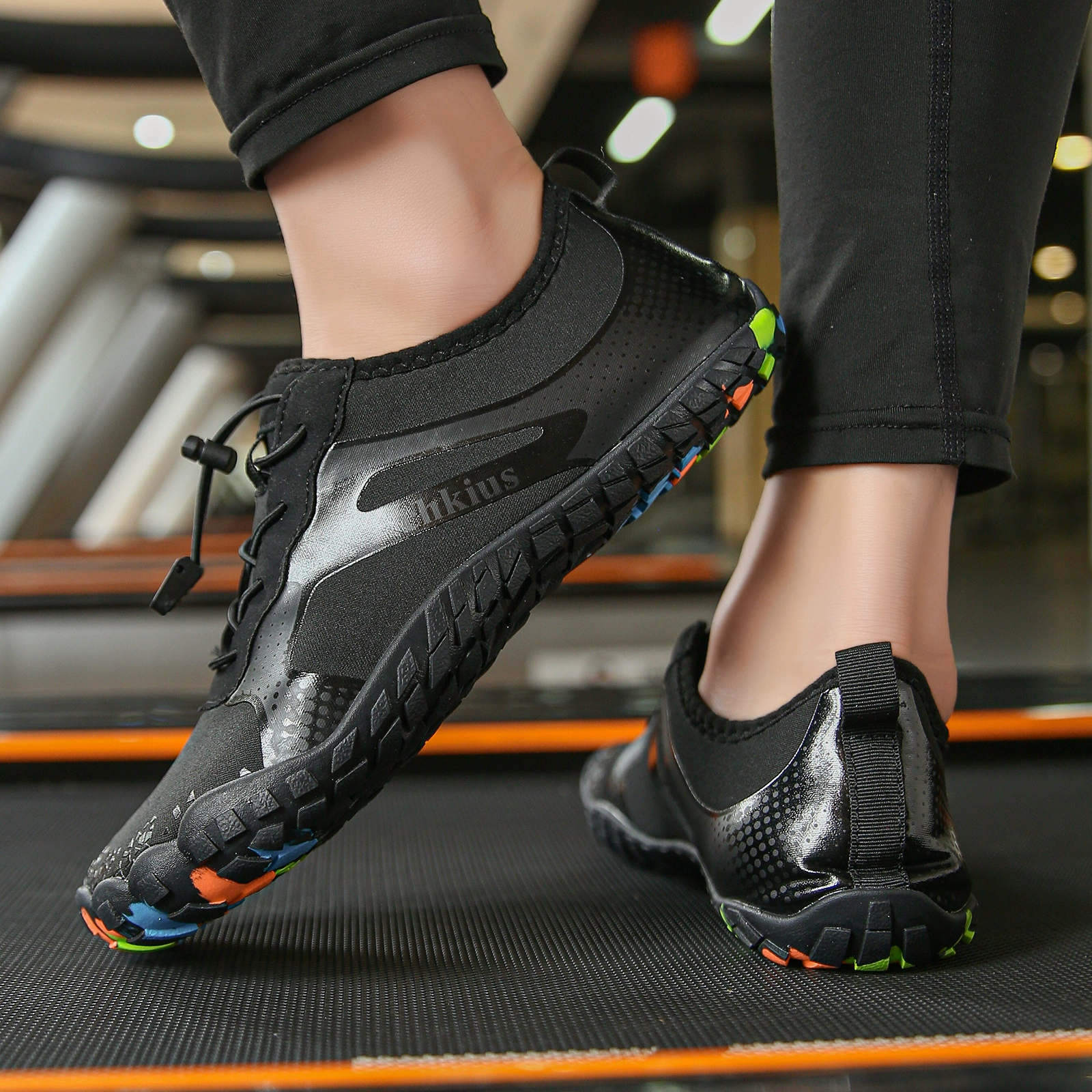 Фабрика специализируется на трансграничной мужской и женской пляжной обуви на открытом воздухе