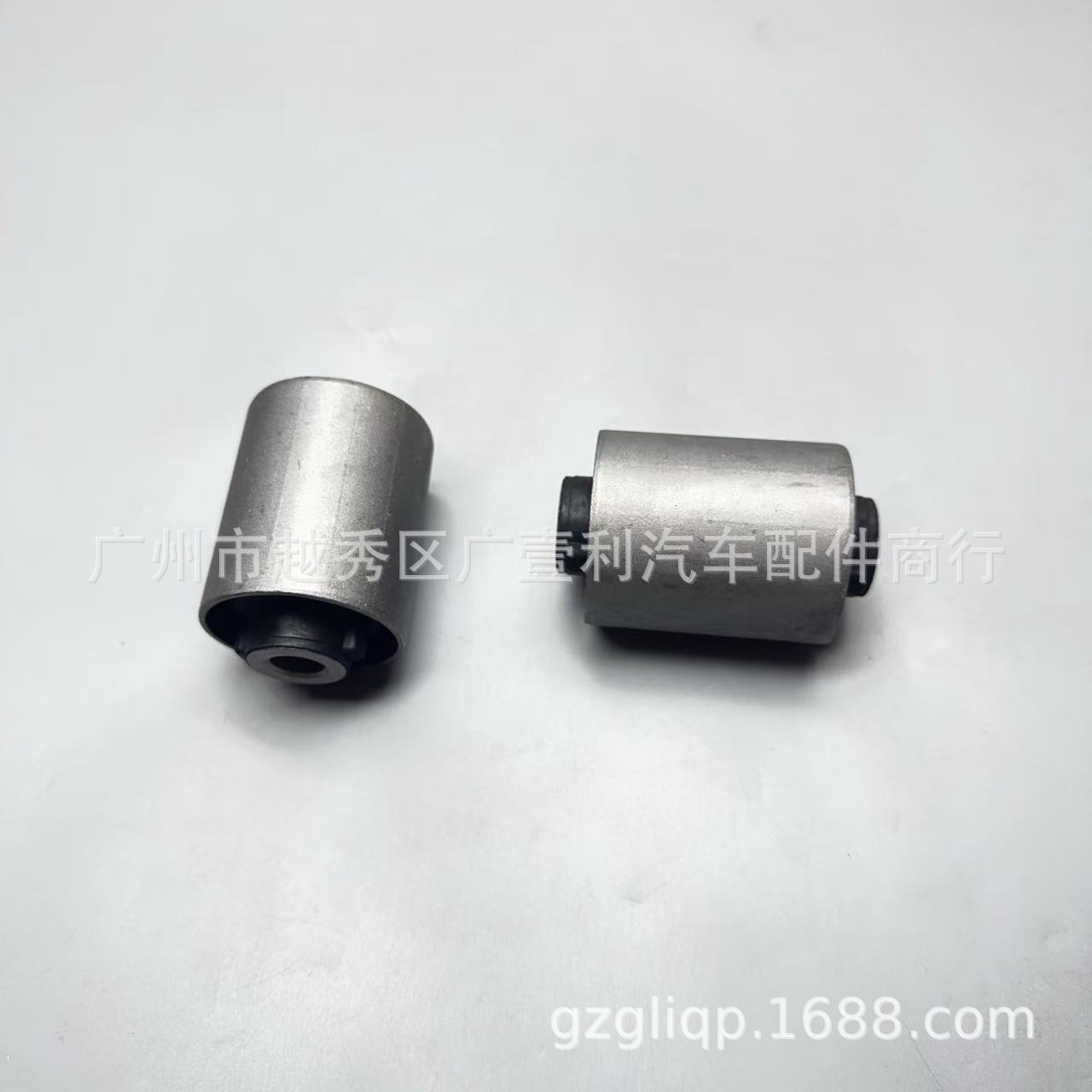 Applicable to 48702-0K090 48702-0K030 Revo Tgn51 Gun156 Rear Pull Rod Rubber Sleeve