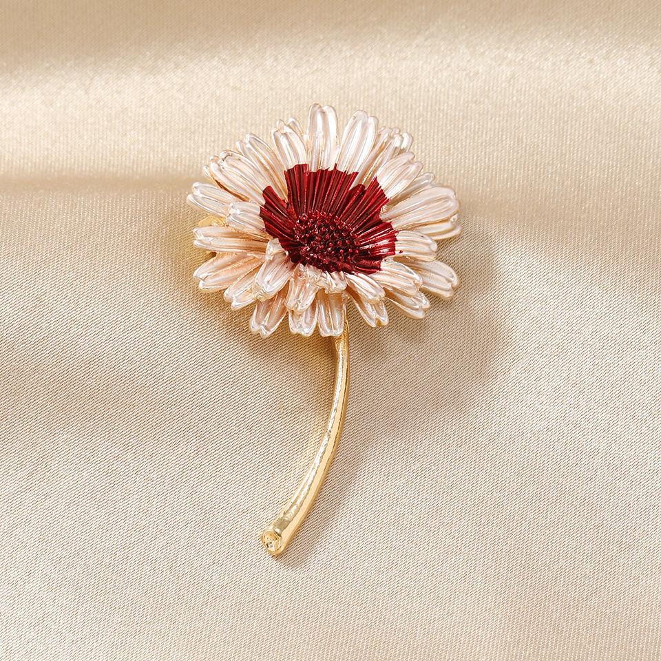 Simple Three-Dimensional Daisy Flower Brooch For Women, Personalized Painted Coat Pin, Gift_voghion.com
