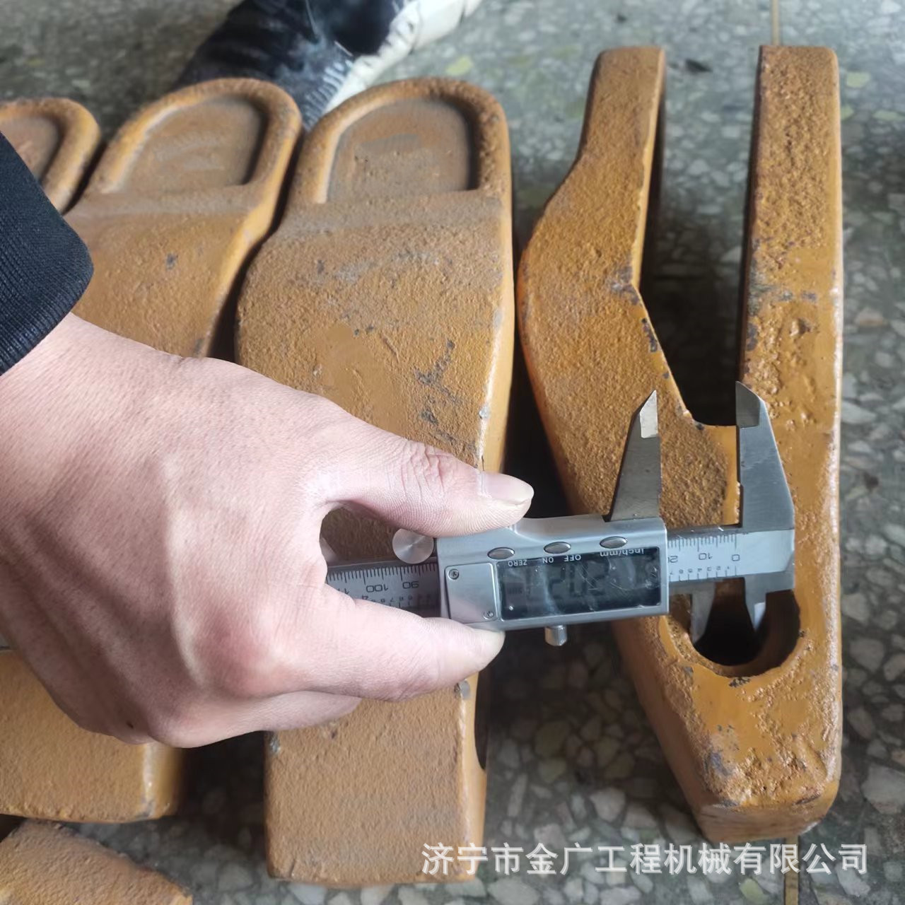 斗齿根套 斗齿 耐磨铲齿 CLG820装载机铲齿 铲车铲斗配件