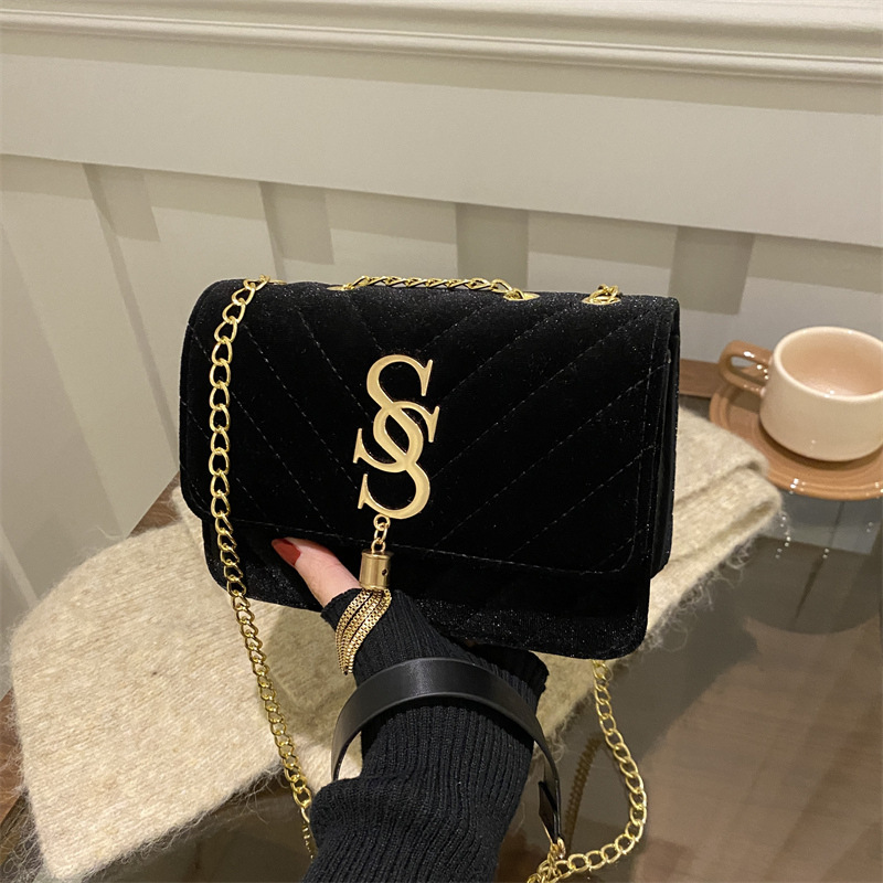 女性のためのテクスチャードスタイルバッグ 2025 新しいファッション刺繍チェーンスクエアバッグニッチデザイントレンドレターメッセンジャーバッグ|undefined