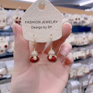 ��Ա�������tɫ���J���۸߼����ﶬ�Ї��L���h