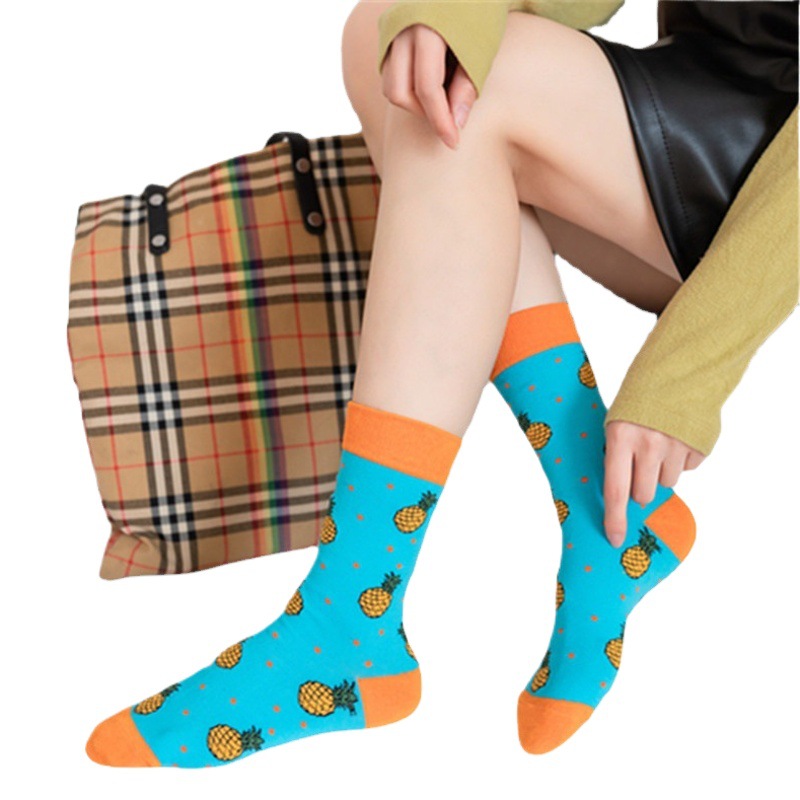 Calcetines de algodón de media pantorrilla de mujer lindos calcetines de fruta japonesa ins calcetines de moda versátil estilo coreano calcetines de algodón lindos al por mayor