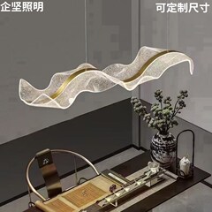 個性的なホテルのロビーの前のカウンターのアクリルのリボンのシャンデリアの茶室のレストランの現代のシンプルな芸術の形の明かり