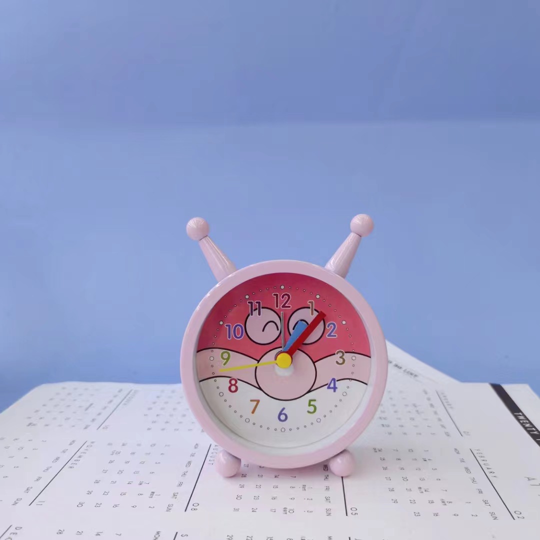 Reloj de alarma creativo directo de fábrica decoración de mesa de noche reloj de alarma para estudiantes y niños Reloj portátil al por mayor