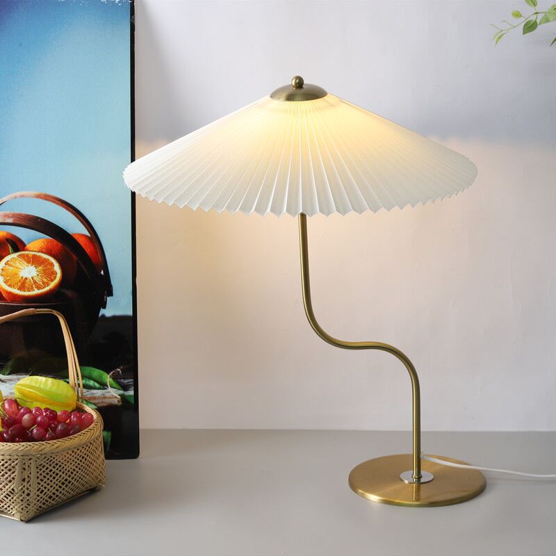 American-style Umbrella Pleated Retro Table Lamp Can Swing Bedside Personality Irregular Light Luxury Style Study Desk
