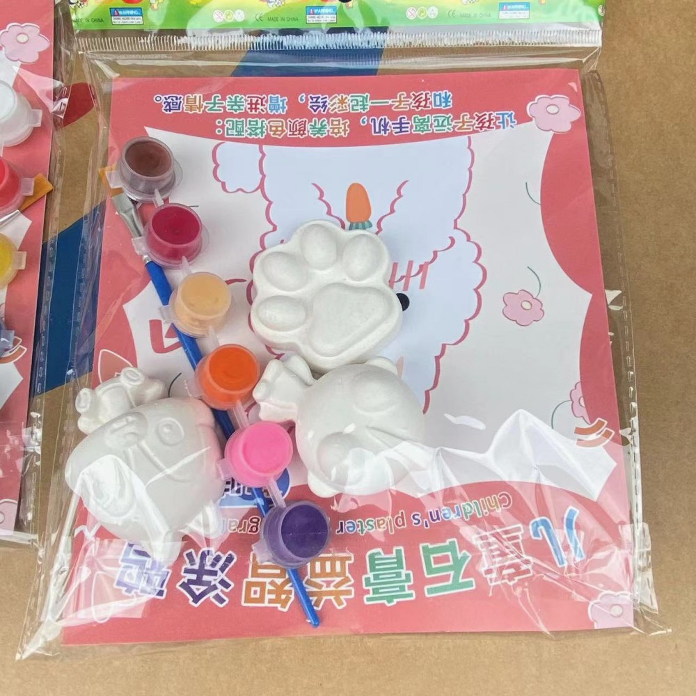 Muñeca de yeso pintado tres DIY pintado a mano blanco en blanco al por mayor juguete para niños papelería tienda puesto