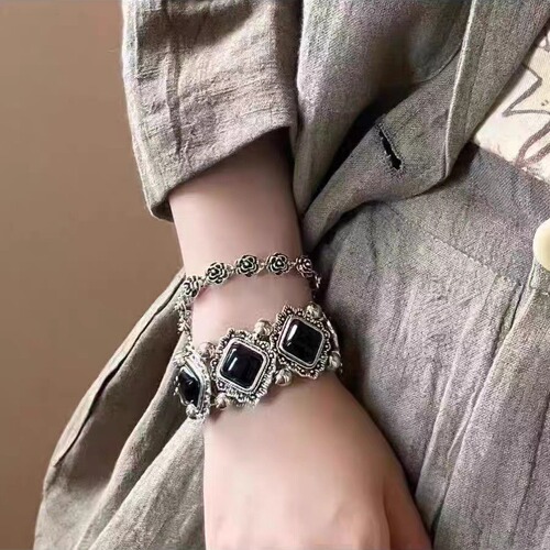 Juxtaposition~ New Chinese-style ethnic exotic heavy industry court bracelet for women, exaggerated, niche, personalized, sweet and cool, sister-in-law accessories