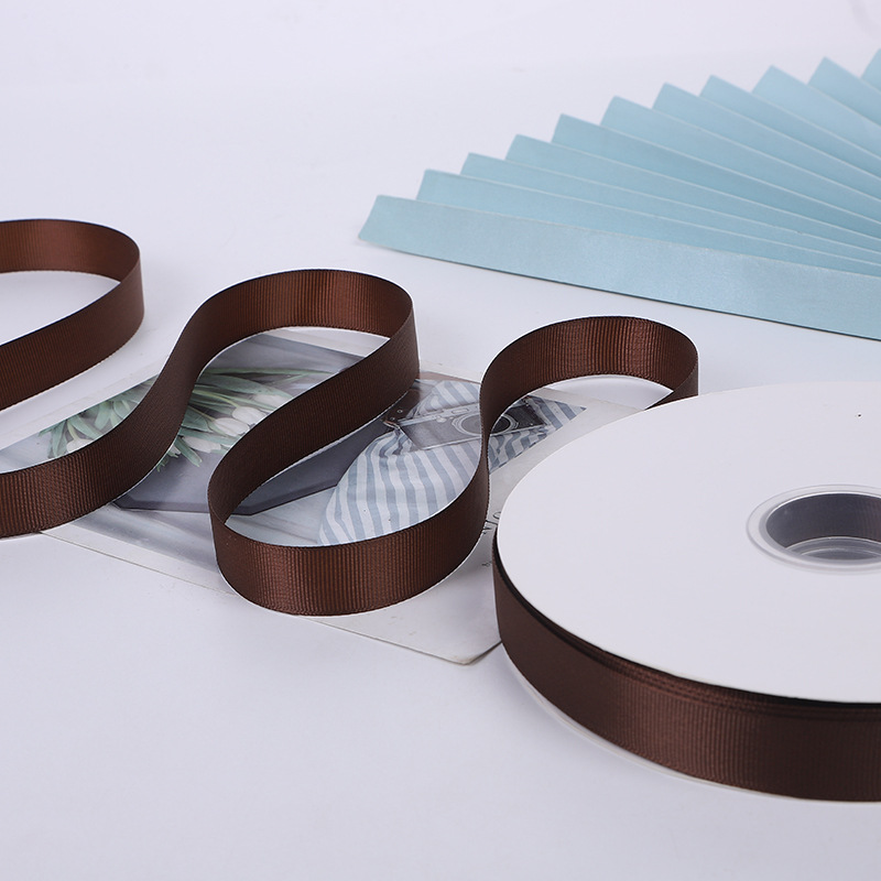 Suministro directo de fábrica cinta roscada cinta marrón caja de regalo embalaje bolso cinta accesorios de ropa cinta al por mayor