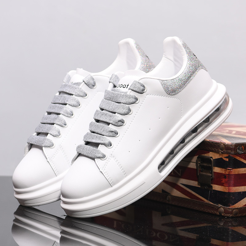 Zapatos de cuero transpirables primavera y verano Jin McQueen con almohadilla de aire pequeños zapatos blancos zapatos de hombre con suela gruesa multifuncional zapatos casuales de pareja MY2883