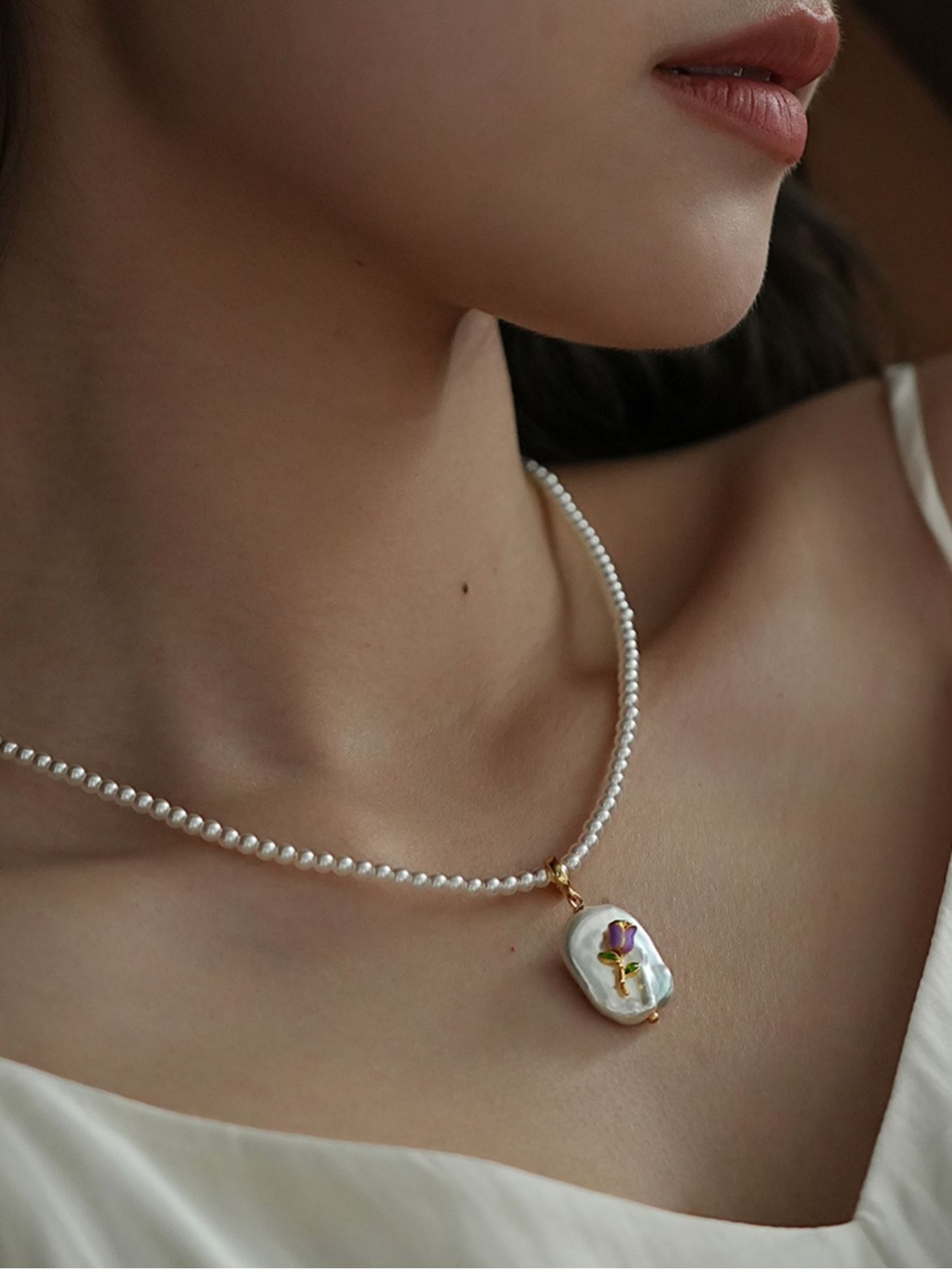13g Weight Imitation Pearl Pendant Material Pendant Necklace Classification Beaded Chain Chain Type 1 Piece Quantity Holiday Occasion Imitation Pearl, Copper Material Flower Pattern All Seasons Season Women's Gender Beaded Design Vacation, Simple Style Style Vacation Simple Style Flower Imitation Pearl Copper Beaded Chain Beaded Necklaces Wholesale 无