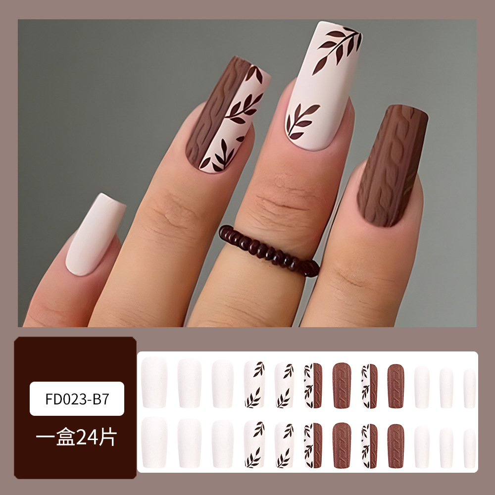 Use un parche de uñas 3D estereoscópico de alto nivel, goteo de goma dulce y caliente, uñas falsas transfronterizas, parches de uñas.