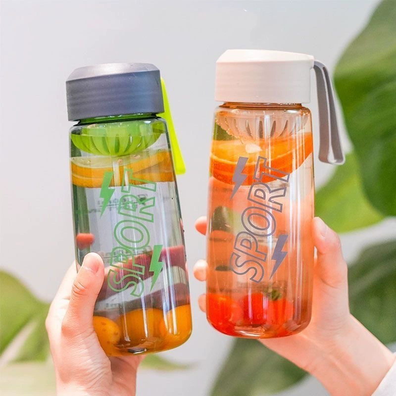 Высокое значение Летняя студенческая чашка на открытом воздухе Спортивный стакан воды простой анти-падение с чайной перегородкой пластиковая космическая чашка