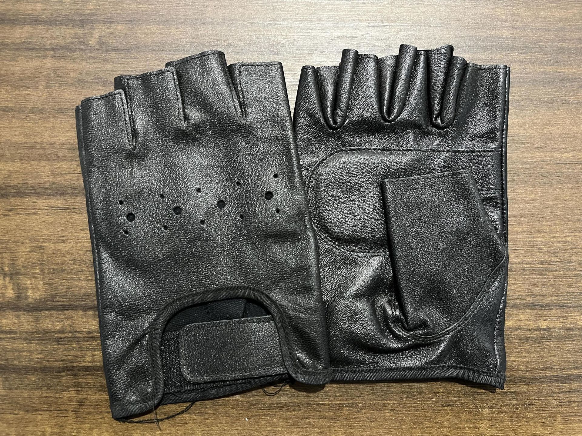 Nueva piel de oveja medio dedo deportes guantes tácticos medio Ejercicio de fitness equitación al aire libre a prueba de sol fugas dedo guantes de cuero