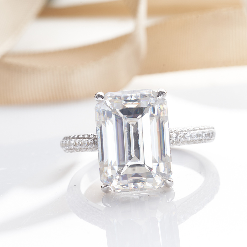 Tiktok comercio exterior transfronterizo venta caliente 10 quilates 10 * 14mm esmeralda corte propuesta de matrimonio anillo de plata S25