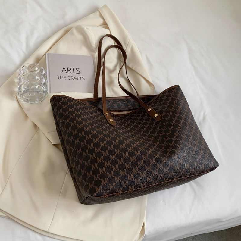 High-end Large-capacity Bag Niche Versatile Commuter Bag Women 2023 New Trendy Texture Portable Tote Bag Large Bag_voghion.com