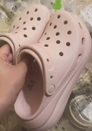 [Croc стиль как Yang Mi, маленький кит дырчатые туфли на толстой подошве для взрослых на улице, пляжная женская обувь 206302]