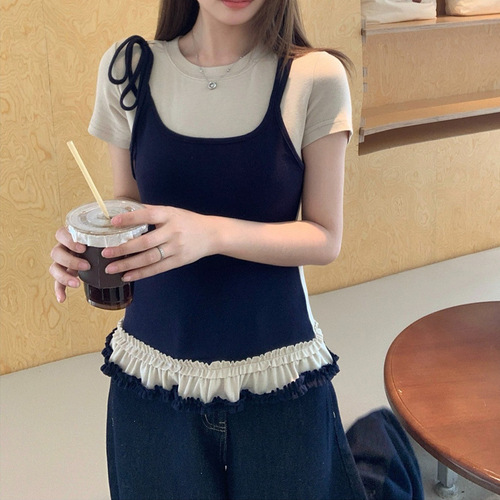 Pure and slim retro lace contrasting short-sleeved T-shirt for women's summer white suspender T-shirt for flesh covering and slimming top