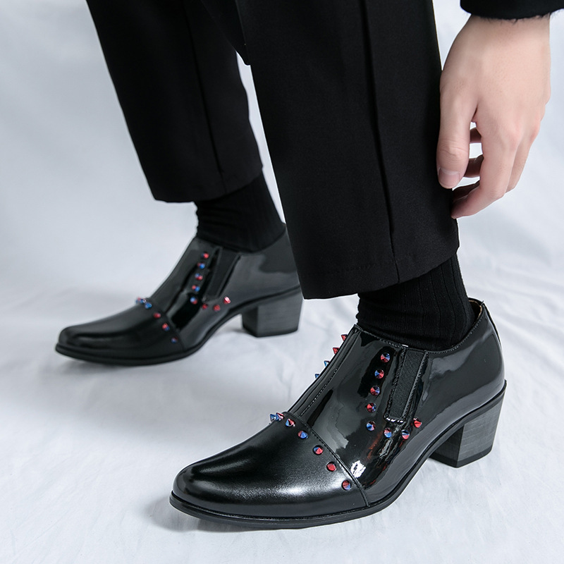 AliExpress zapatos de cuero de tacón alto formal de aumento de negocios de gran tamaño 2025 primavera y otoño nuevos zapatos de cuero de tacón grueso para hombres 46