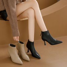 黑色短靴女细跟2023秋冬新款小跟尖头法式高跟裸靴后拉链时装靴