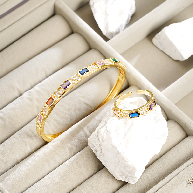 Nuevo brazalete de oro de arena transfronteriza galvanizado de oro de 18 quilates anillo abierto de nicho femenino de alta calidad joyas de mano