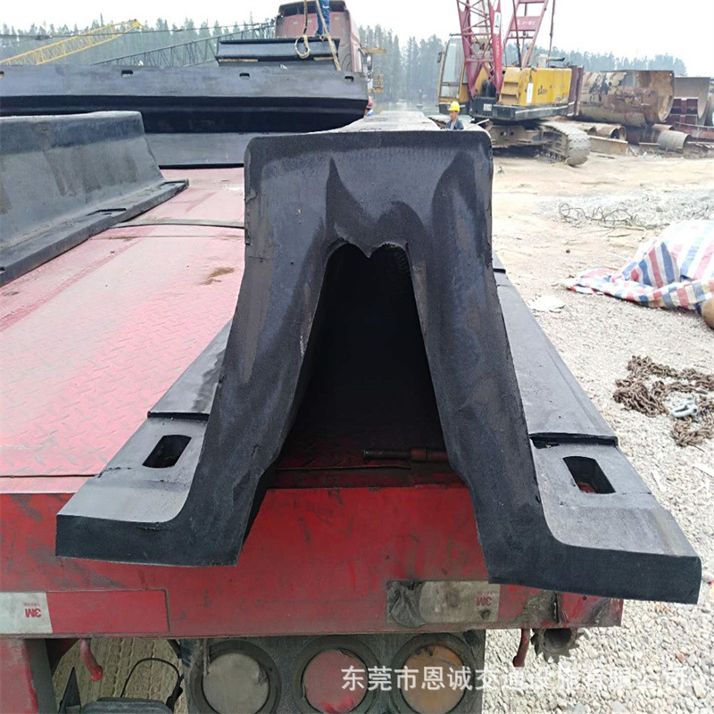 广州轮船碰撞垫码头SA500护舷北海码头装卸SA300型防撞块橡胶垫