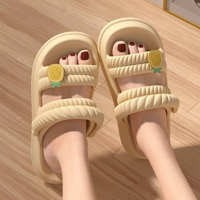 Nuevos zapatos de playa suaves sandalias casuales del todo-fósforo de las mujeres del verano lindo interior impermeable casa sandalias fabricante