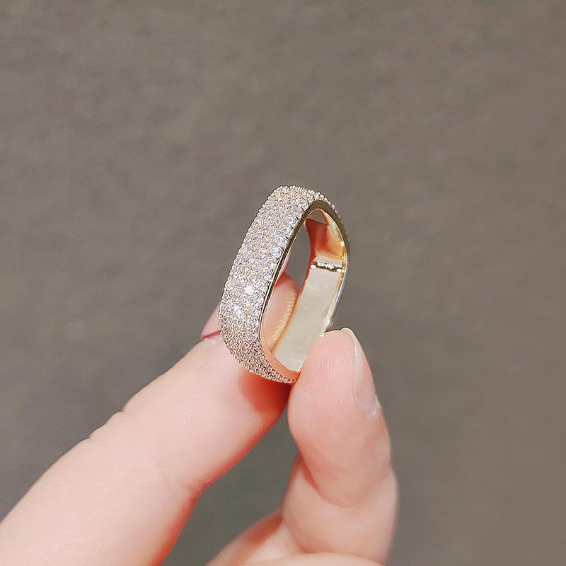 Japanese small design fashionable square ring with zircon