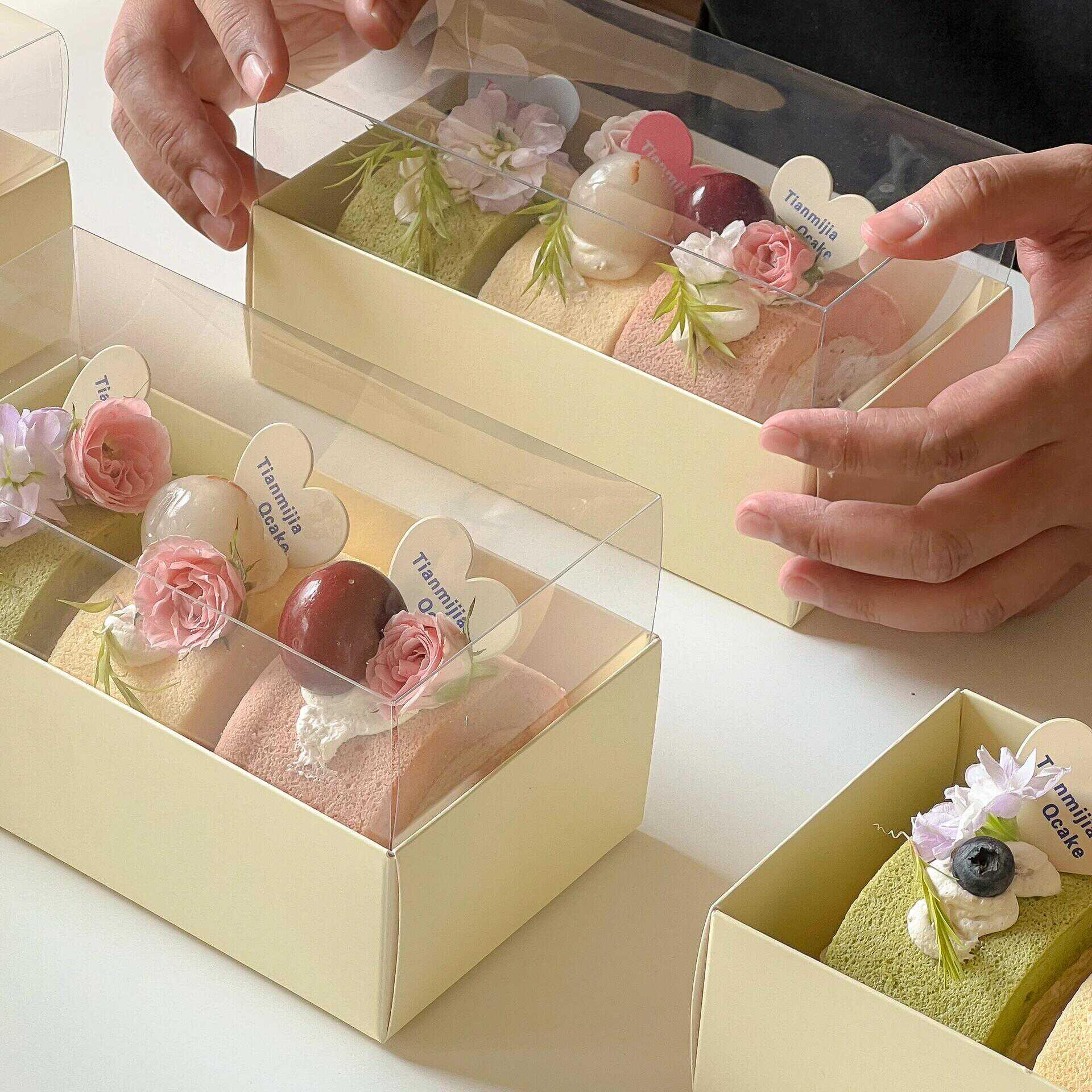 Caja de embalaje de pastel rojo en línea, caja de embalaje de pastel de piel de tigre suiza, caja de toalla de corte, caja de embalaje de postre rectangular