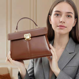 2025新款高级质感手提包单肩斜挎包马蹄扣上班通勤真皮凯丽包女包