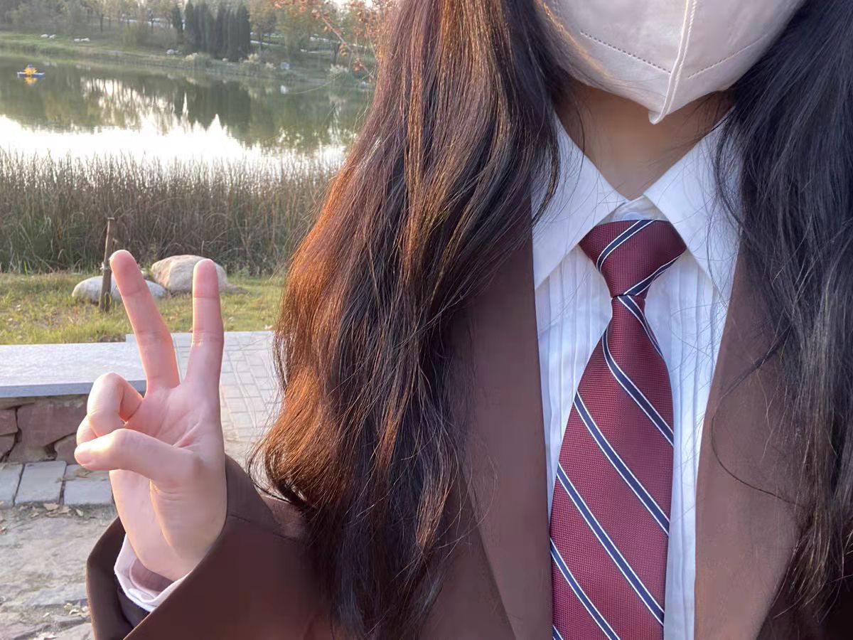 Liang tie male and female junior high school school wind tie collar flower JK uniform dress accessories wine red stripe Other