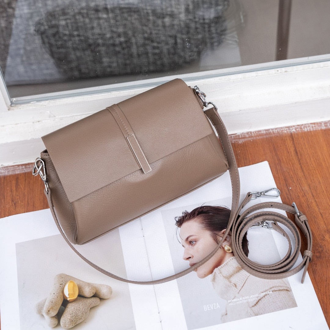 Top Grain Cowhide Leather Women's Shoulder Bag - Minimalist Flap Underarm Bag For Commuting And Shopping, Soft Genuine Leather - Thumbnail 7